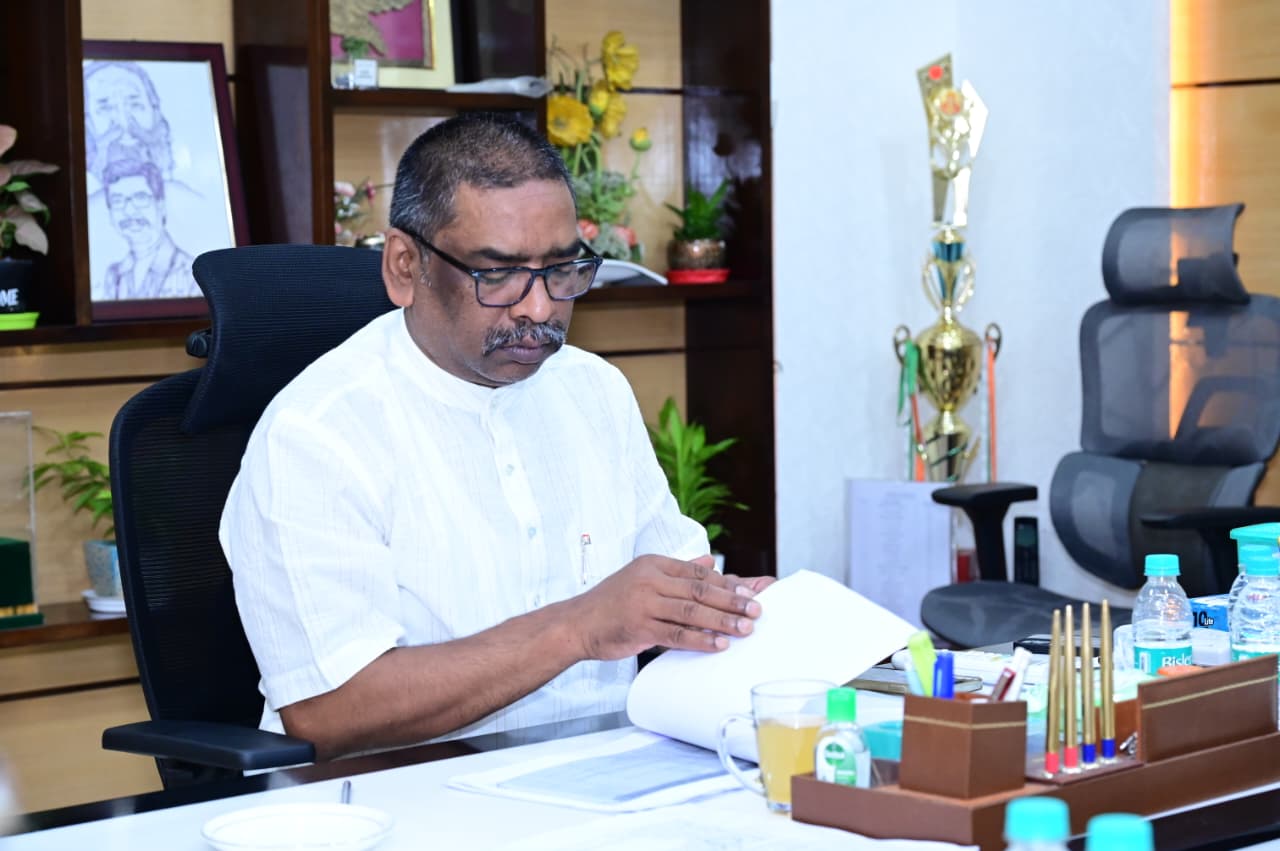 मुख्यमंत्री हेमंत सोरेन ने पेसा नियमावली पर की उच्च स्तरीय बैठक, राज्य को जल्द मिल सकता है ड्राफ्ट