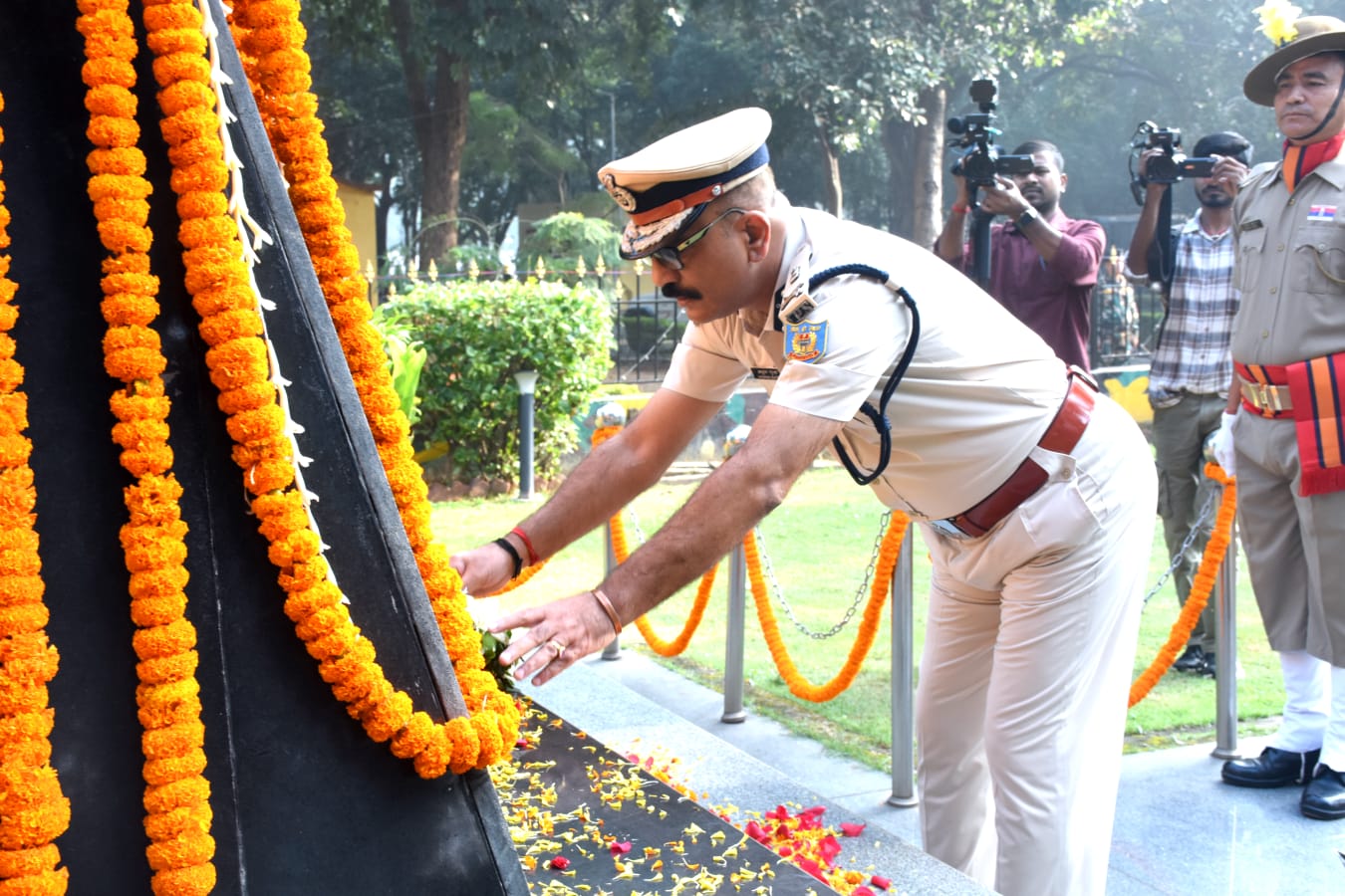 झारखंड में पुलिस संस्मरण दिवस परेड पर शहीदों को दी गई भावपूर्ण श्रद्धांजलि