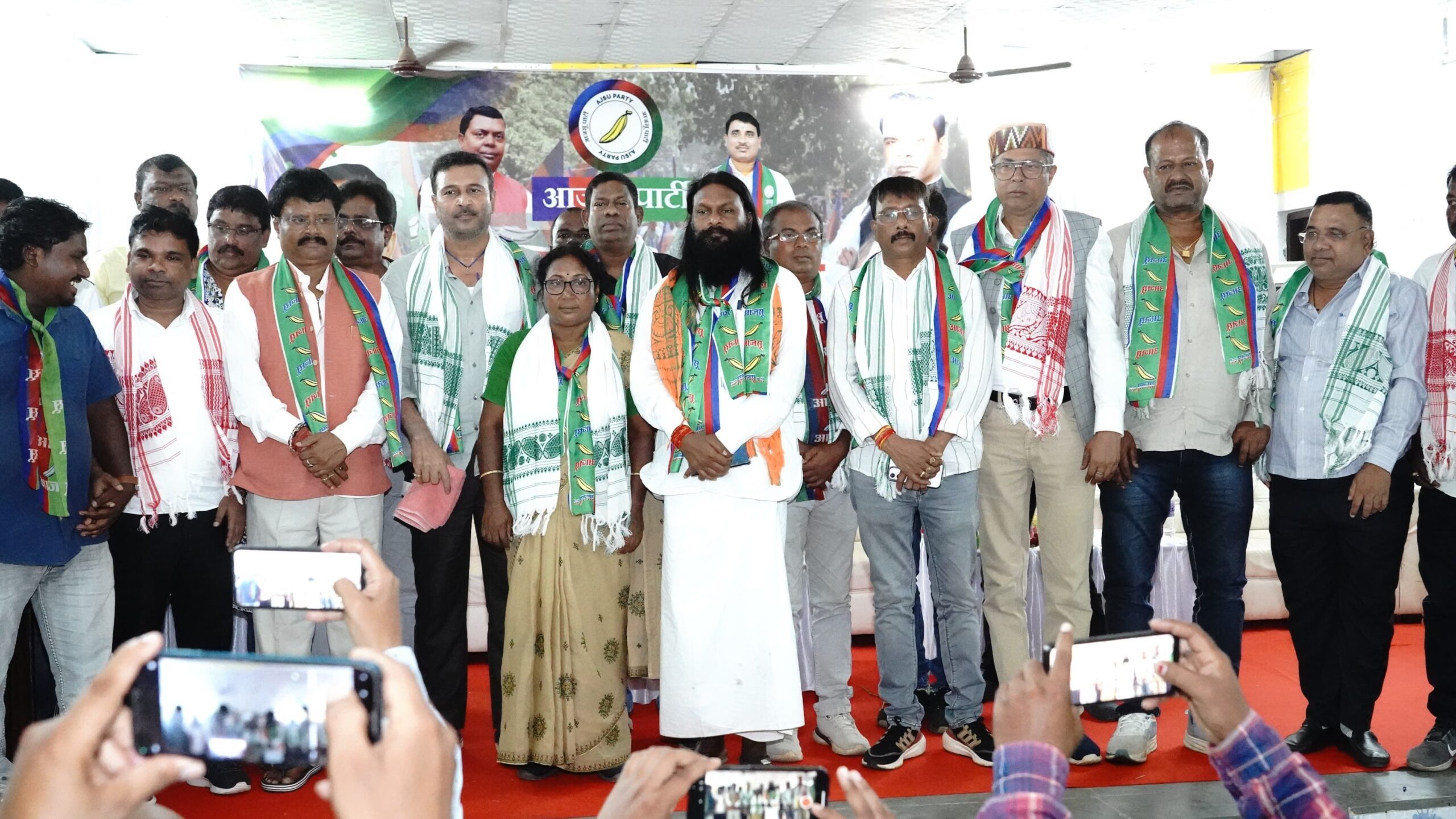 घाटशिला में सुदेश महतो ने की बदलाव के लिए मतदान की अपील, कहा- ठगबंधन सरकार से मुक्ति चाहती है जनता