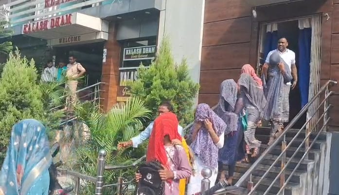 झारखंड के गिरिडीह में सेक्स रैकेट का भंडाफोड़, कई गिरफ्तार, होटल सील