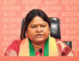 जब स्वास्थ्य मंत्री खुद मानसिक रोगी है ,ऐसे में स्वास्थ्य विभाग को कैसे संभाल पाएंगे – सीता सोरेन