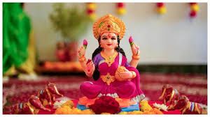 मां लक्ष्मी को क्यों प्रिय है कमल? जानें पौराणिक कथा और तीन चमत्कारी लाभ