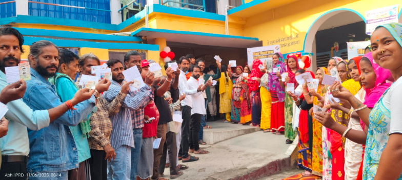 बिहार चुनाव: पहले चरण के लिए वोटिंग जारी