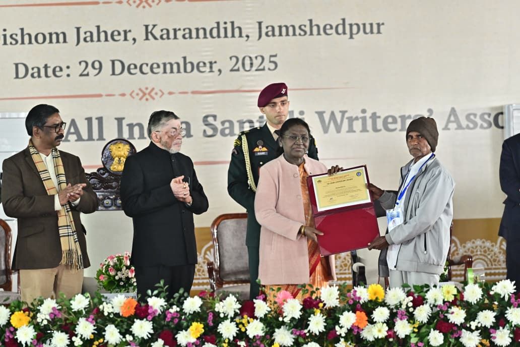 राष्ट्रपति मुर्मु ने संथाली भाषा में गाया गीत, ओल चिकी लिपि शताब्दी समारोह बना यादगार