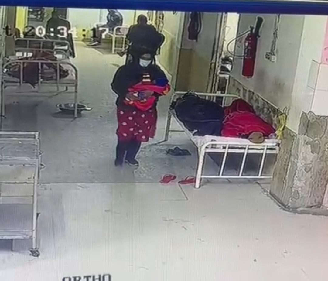 एसएनएमएमसीएच से दिनदहाड़े नवजात की चोरी, सीसीटीवी में कैद वारदात; मां की गुहार पर अस्पताल प्रशासन ने साधी ली चुप्पी