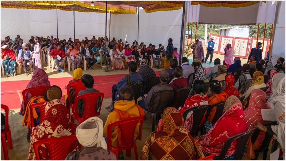 राज विद्या केंद्र द्वारा निःशुल्क नेत्र शिविर में सैकड़ों लोगों  ने कराया आँखों की जाँच व उपचार