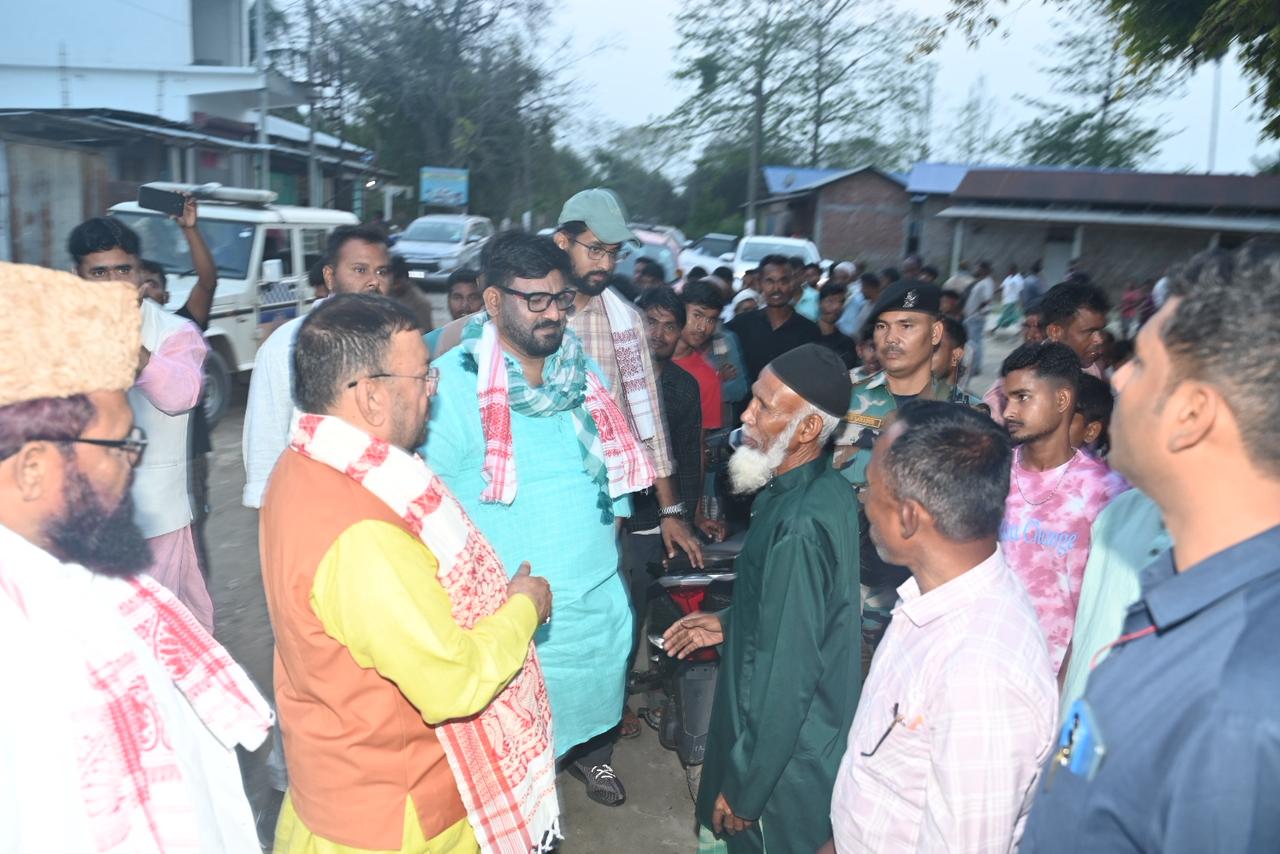 जेएमएम उम्मीदवार के समर्थन में उतरे हफीजुल हसन, असम के माजबत विस में चलाया सघन जनसंपर्क अभियान