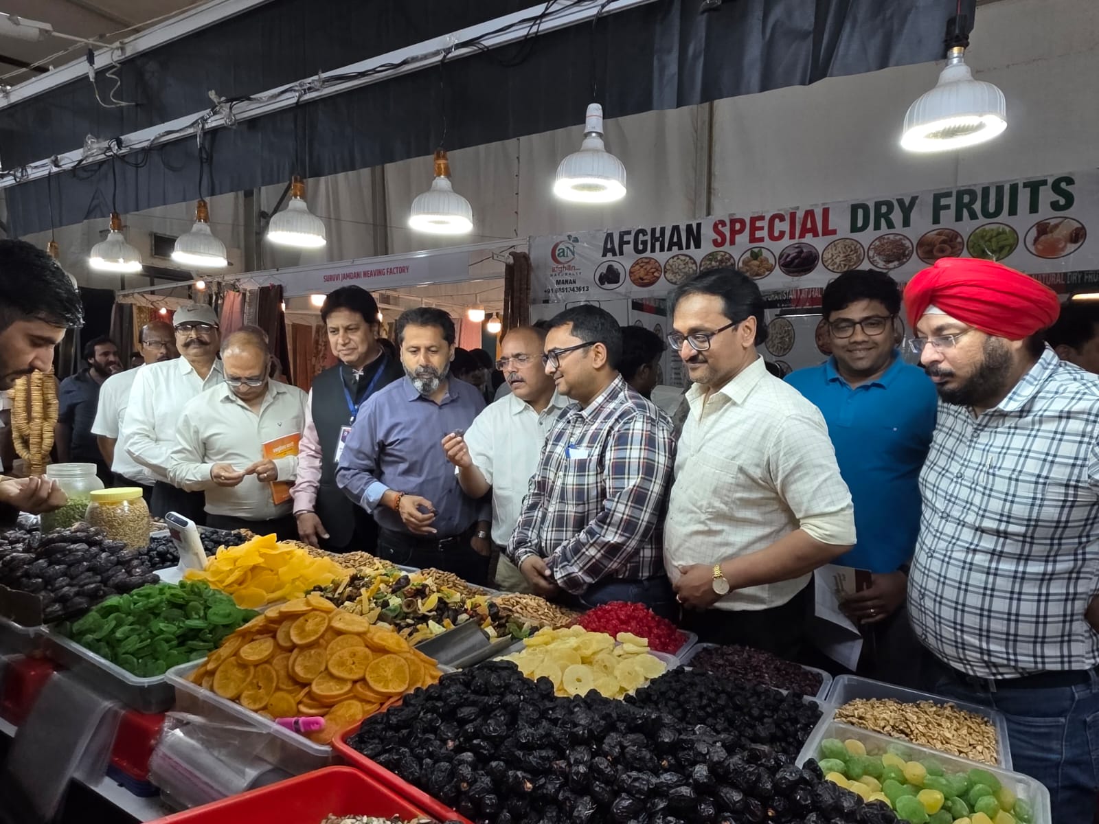 मेगा ट्रेड फेयर में खरीदारी का क्रेज, हर ओर दिखी भीड़